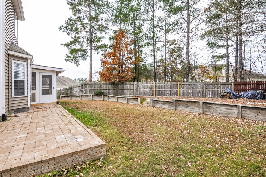 Building Photo - 504 Pyracantha Dr