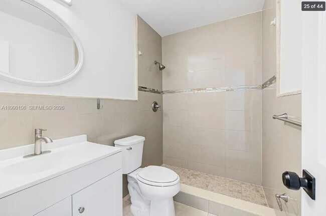 Building Photo - 865 W 72nd Pl