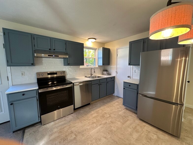 Primary Photo - 132 Edgehill Rd