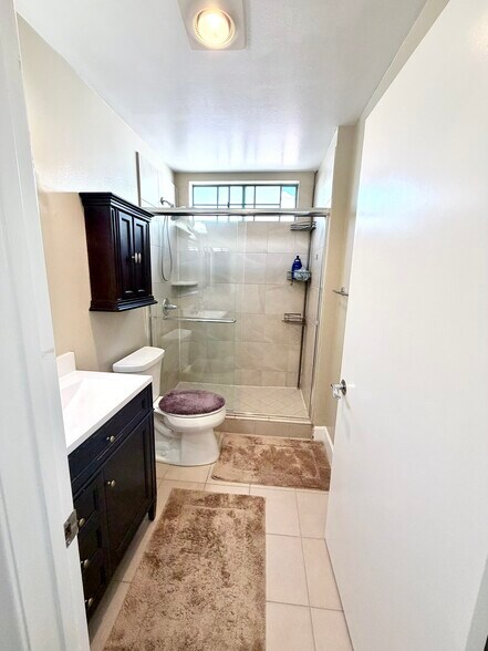 Building Photo - 1430 Colby Ave