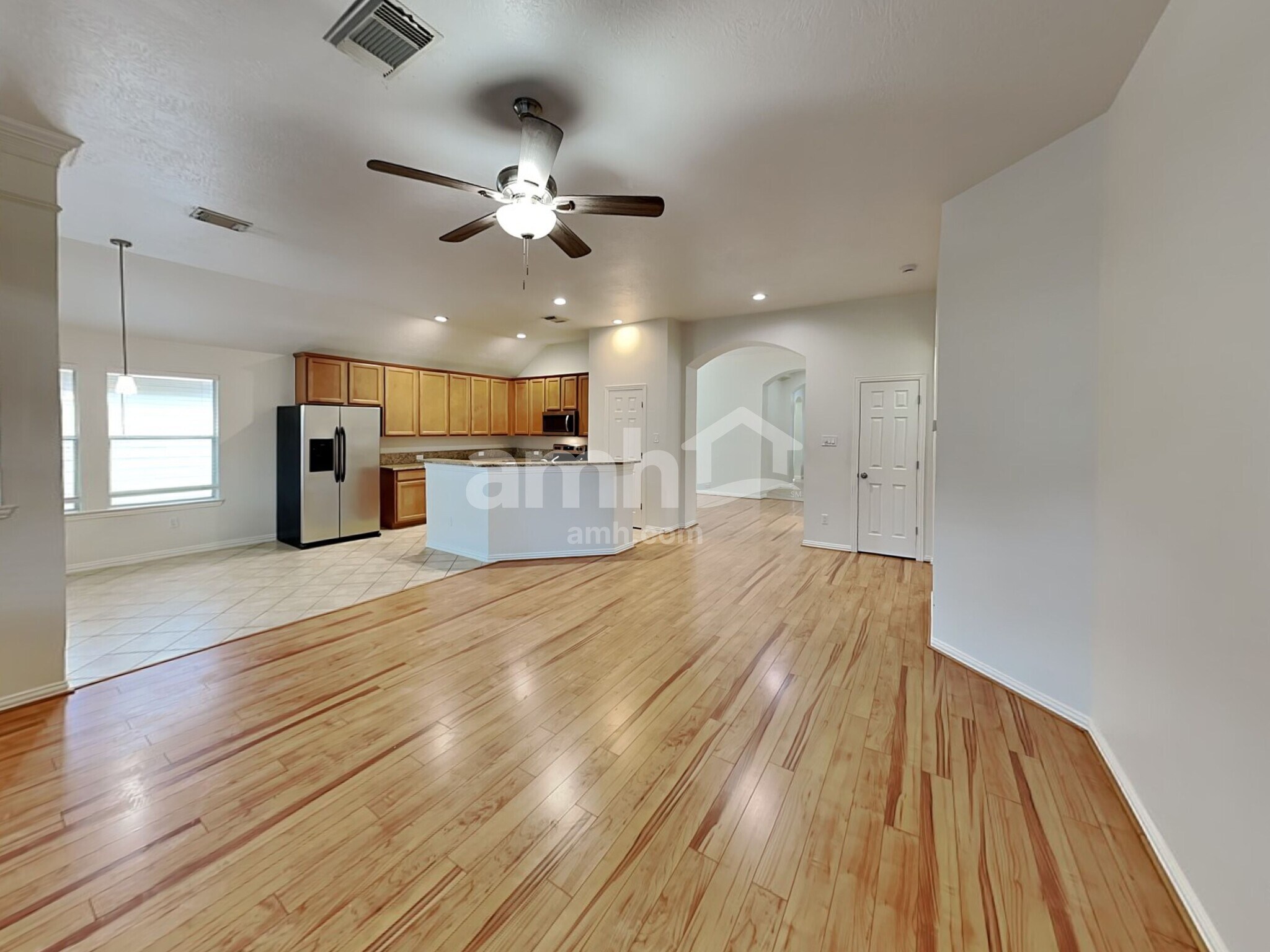 Building Photo - 30919 Blue Ridge Park Ln