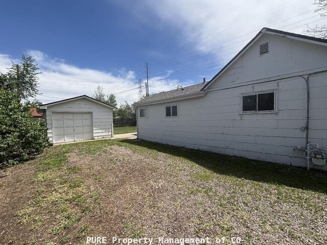 Building Photo - 1040 N Harlan St
