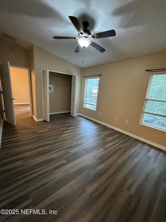 Building Photo - 6093 Maggies Cir