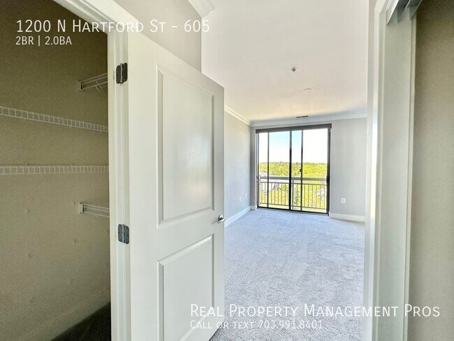 Building Photo - 1200 N Hartford St