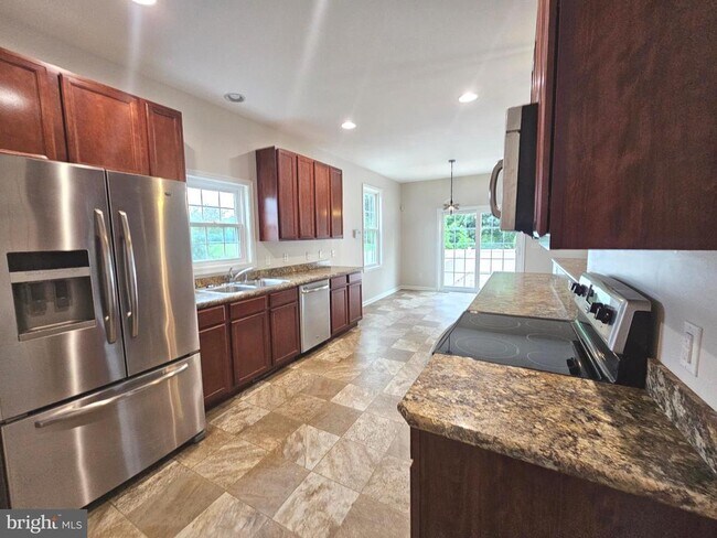 Building Photo - 270 Waterway Dr