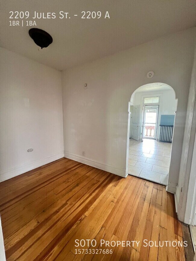 Building Photo - 2209 Jules St