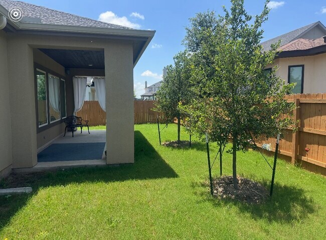 Building Photo - 120 Parlin Ln