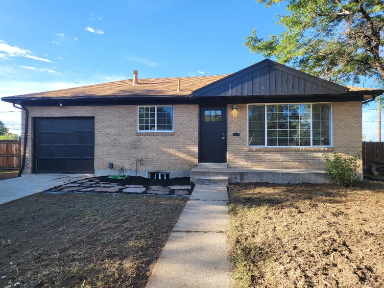 Building Photo - 1741 E 105th Pl