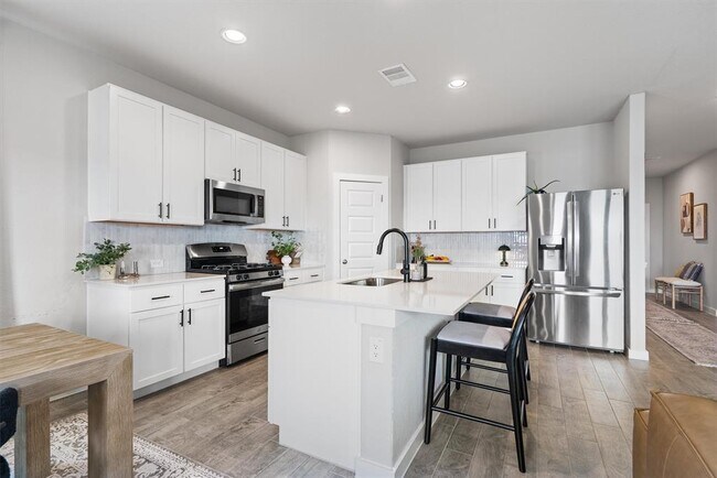 Building Photo - 11620 Comano Dr