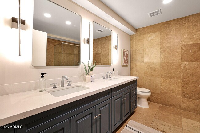 Building Photo - 7151 E Rancho Vista Dr