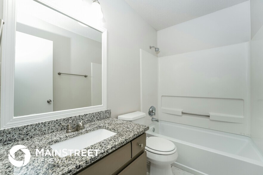 Building Photo - 5439 Farmview Close