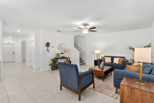 Building Photo - 1742 Red Loop