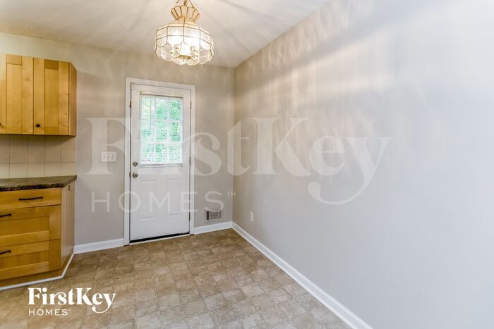 Building Photo - 2160 Toonigh Rd