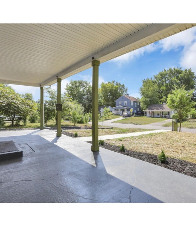 Building Photo - 2040 Margaret Ave