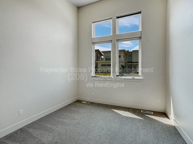 Building Photo - 7024 E Los Carneros Dr