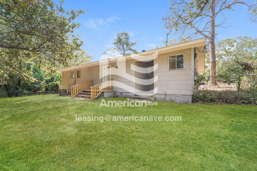 Building Photo - 252 McDowell Park Cir