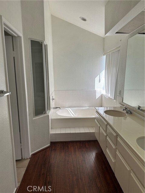 Building Photo - 10316 Beryl Ave