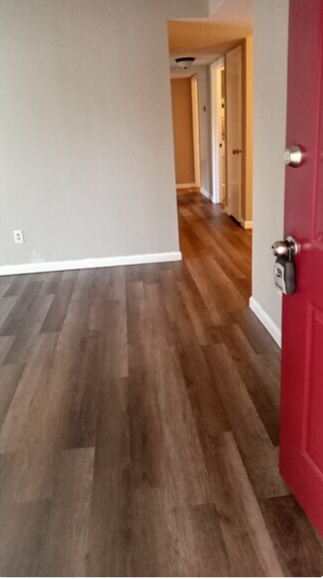 Building Photo - 5667 Hornaday Rd