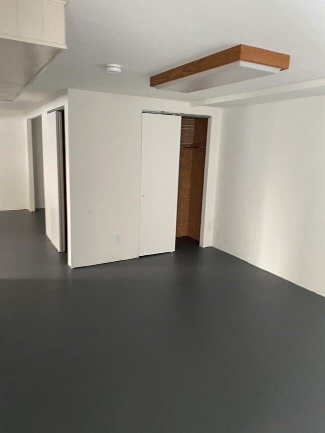 Building Photo - 1850 McKelvey Rd