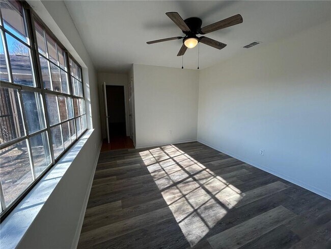 Building Photo - 2603 St Stephens Rd