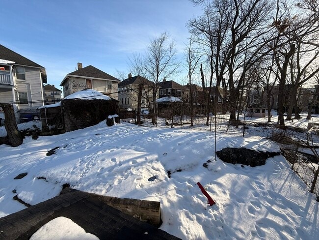 Building Photo - 25 Ronan St