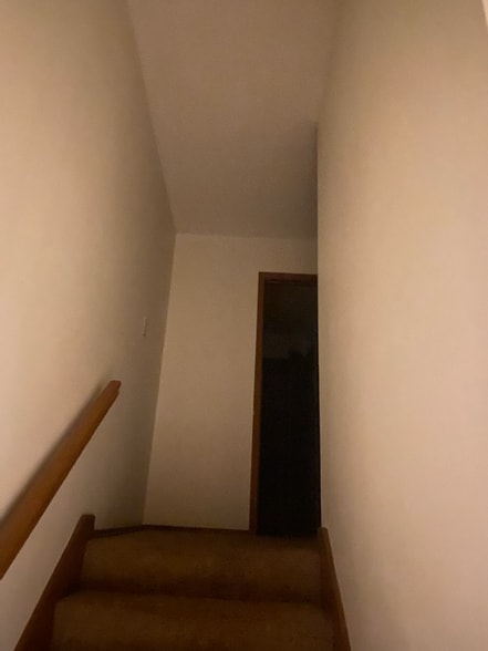 Building Photo - 2913 Laura Ln