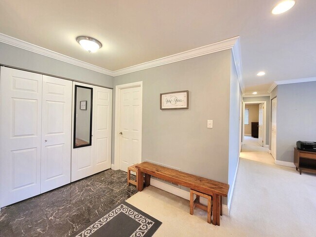 Building Photo - 351 Newgate Ct