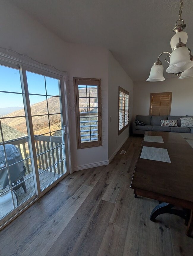 Building Photo - Beautiful 3 Bedroom Condo for Rent in Draper