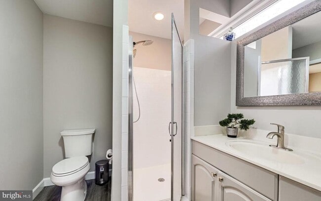 Building Photo - 4005 Lees Corner Rd