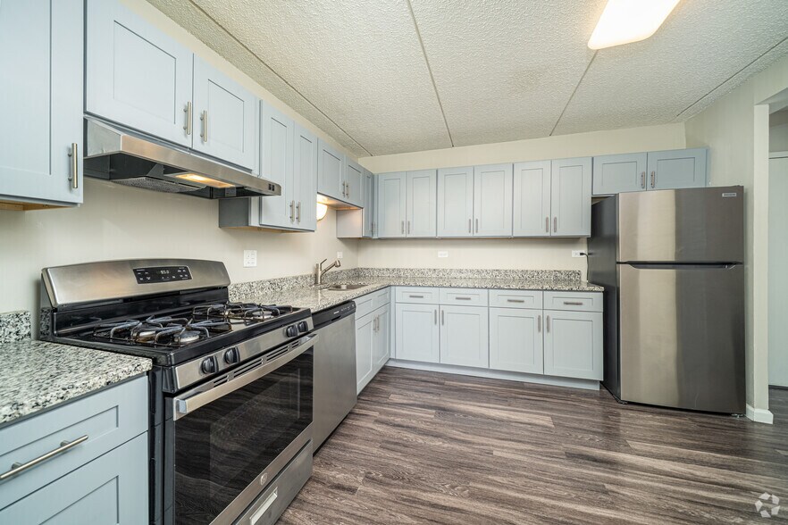 2BR, 1BA - 853SF - Kitchen - Bartlett Court Apartments