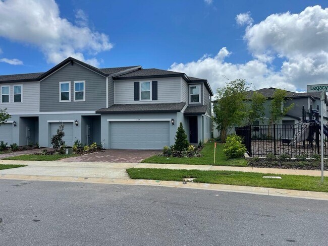 Building Photo - 407 Legacy Lp