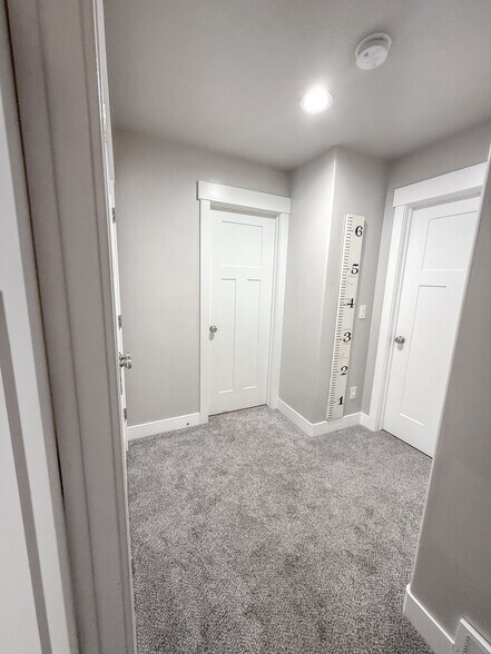 Building Photo - 616 E 625 S