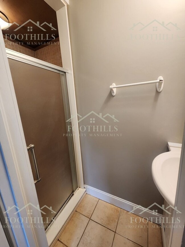 Building Photo - 2013 Boul Hts