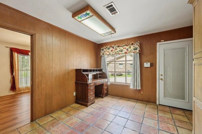 Building Photo - 5710 Glasgow Ln