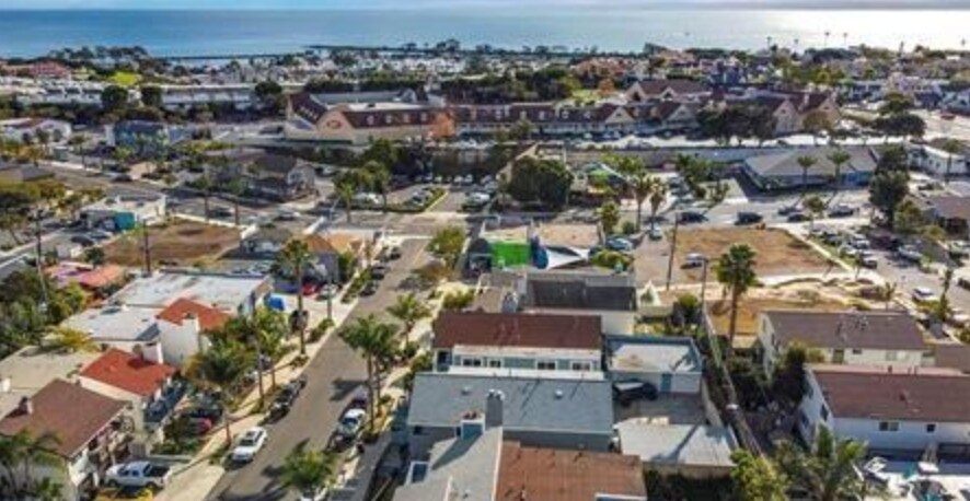 Building Photo - 34051 Silver Lantern St