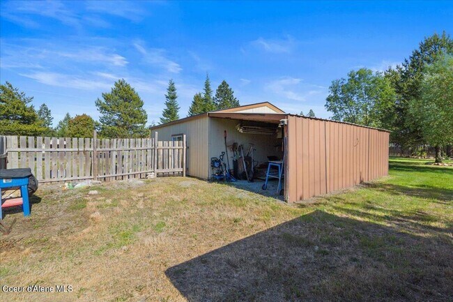 Building Photo - 32721 10th Ave