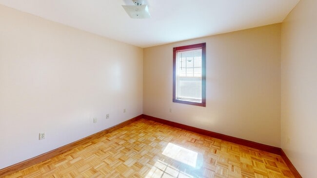 Building Photo - 55 Metropolitan Ave