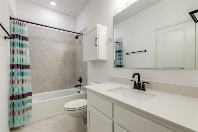Building Photo - 8220 Bethpage Dr