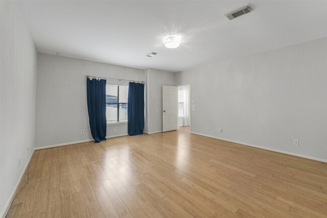 Building Photo - 2423 Nantucket Dr