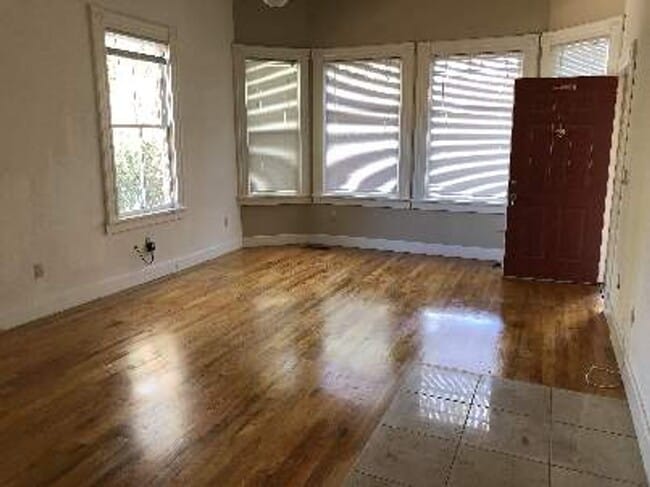 Building Photo - Downtown Sonora 1 bedroom (Duplex)