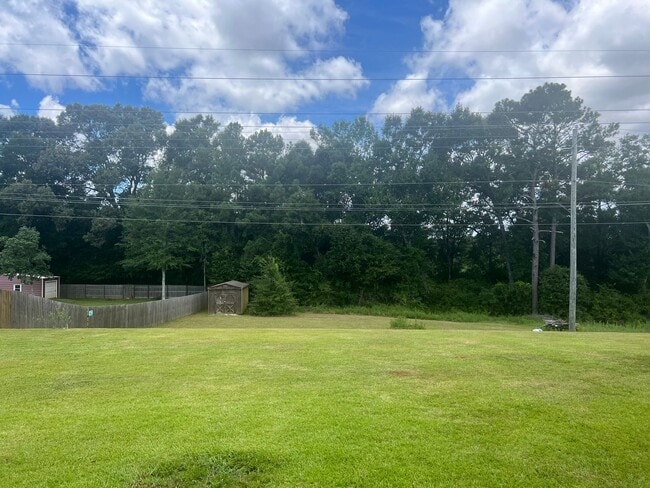 Building Photo - 401 Homestead Way