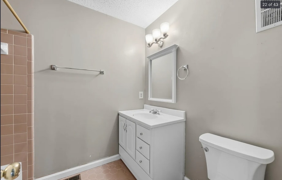 Building Photo - 753 Cahaba Manor Trl