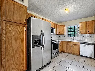 Building Photo - 3050 Norwood Pl