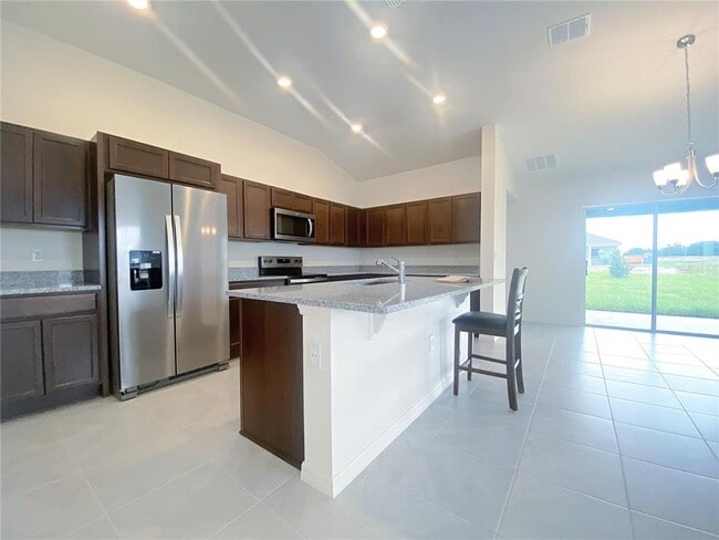 Building Photo - 1580 Kayla Cir