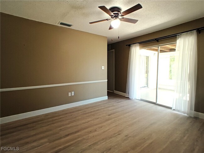 Building Photo - 1848 Winkler Ave