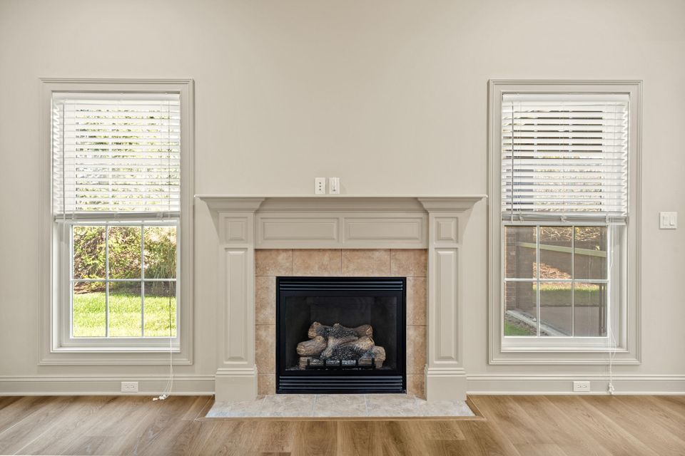 Building Photo - 1811 Trellis Ln