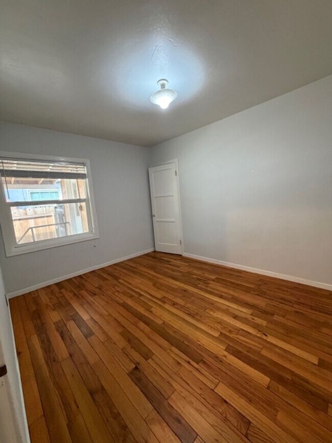 Building Photo - Charming 3-Bedroom Home on a Corner Lot