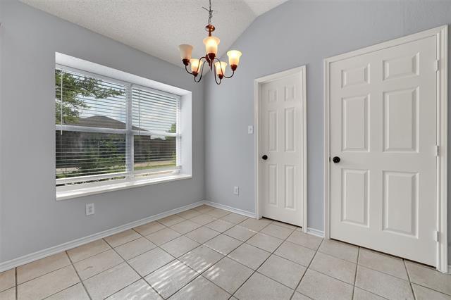 Building Photo - 421 Parkshire Dr