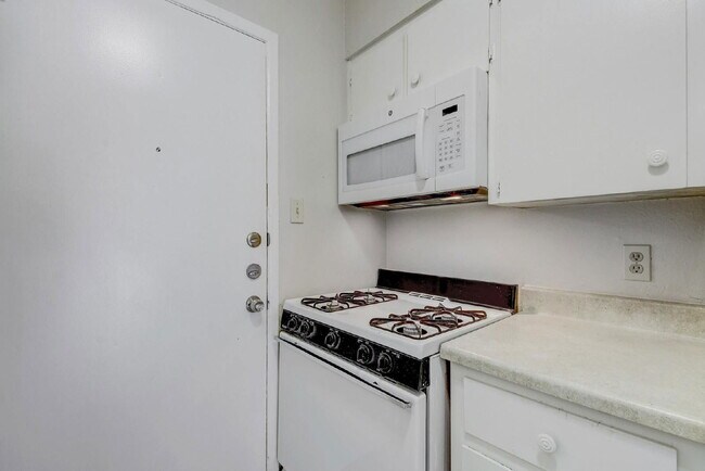 Building Photo - 4806 Russet Hill Dr