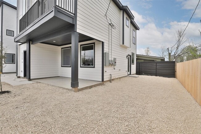 Building Photo - 8220 Bonaire St